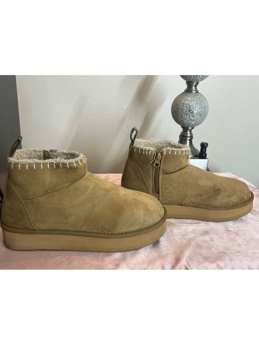 Muk Luks Mini Cozy Augie Bootie Tan Platform Sole Sz 10